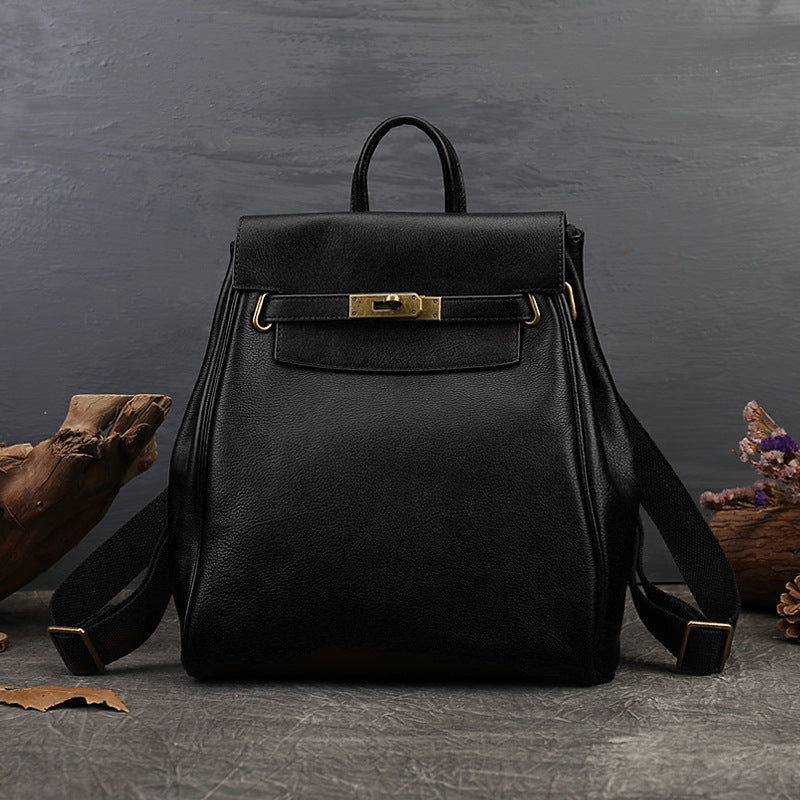 Fashionable and casual women's backpack