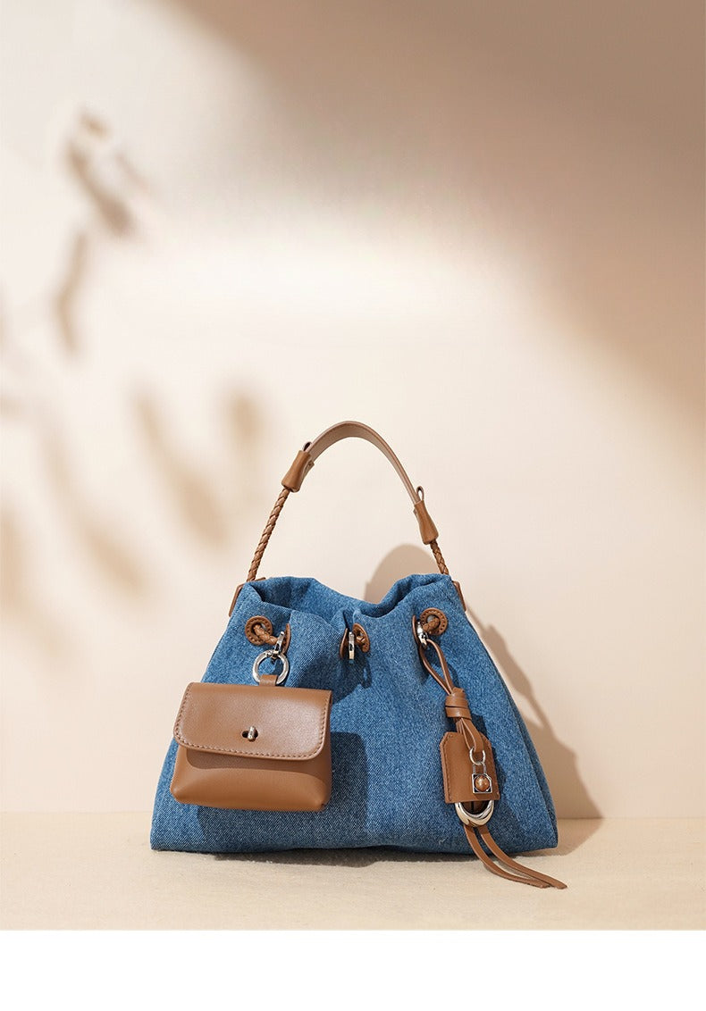 Cloud messenger bag