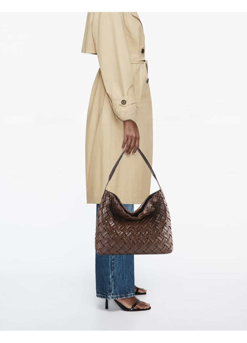 Portable soft leather shoulder tote bag
