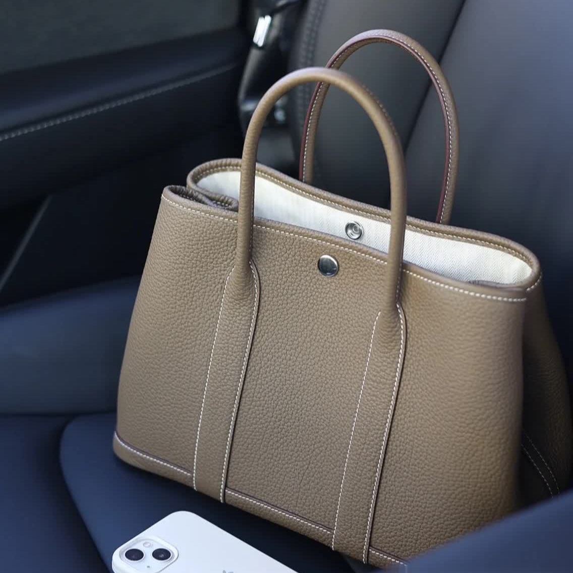 Commuter tote messenger bag