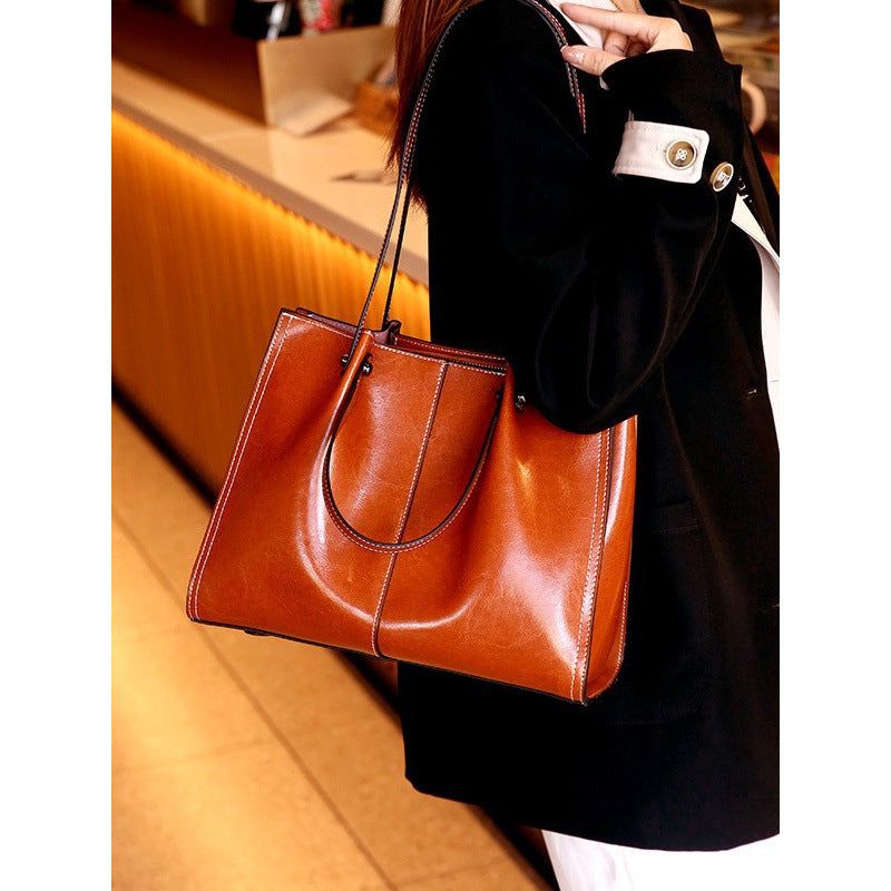Portable shoulder tote bag