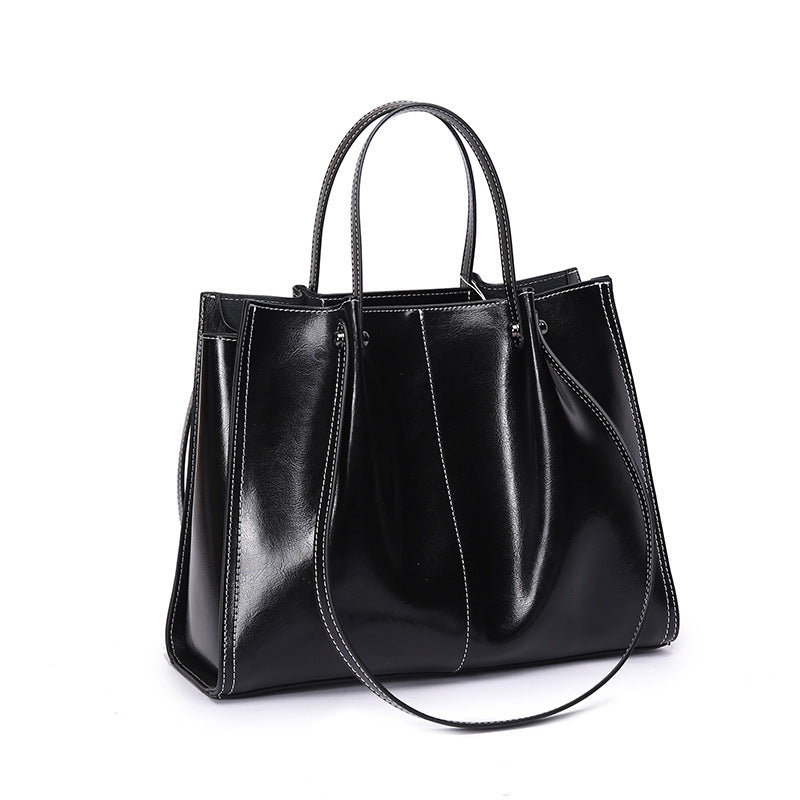 Portable shoulder tote bag