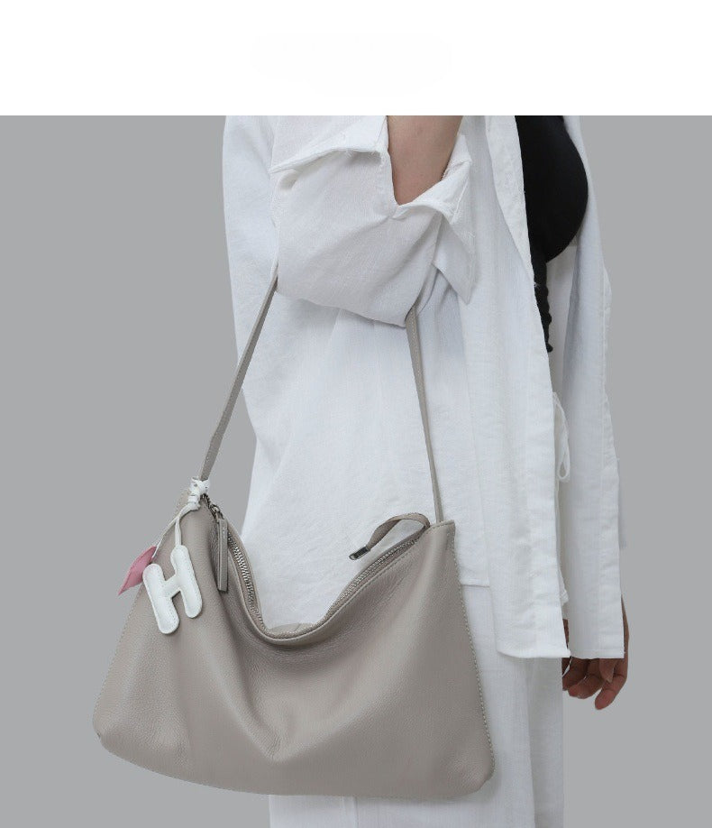 Crossbody shoulder armpit bag
